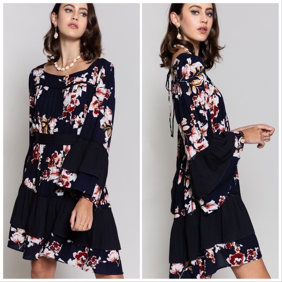 POL Floral Swing and Bell Sleeve Dress - Picture 4 of 17